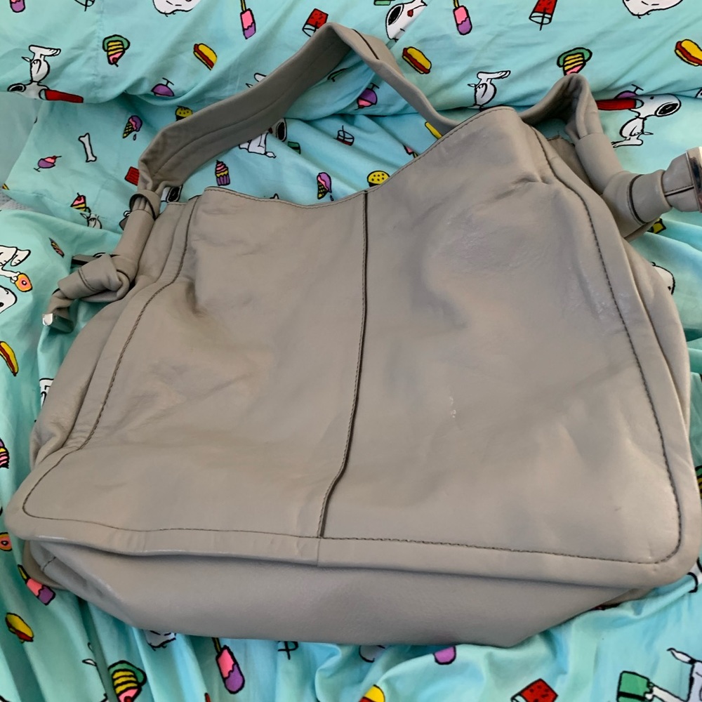 VINCE CAMUTO GRAY LEATHER HANDBAG